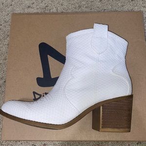 White faux snakeskin cowboy booties
